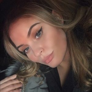 Meet your Posher, Alisha